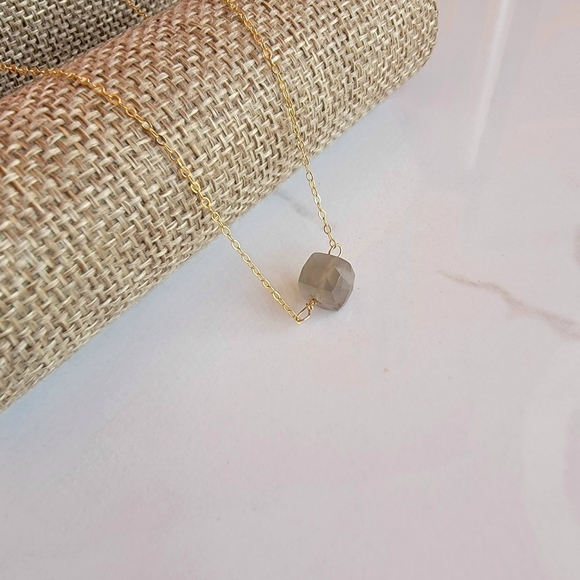 GRAY moonstone Necklace Minimalist Crystal Gemstone - Picture 3 of 6